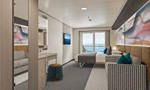 <p><strong>Balcony Cabin</strong></p>