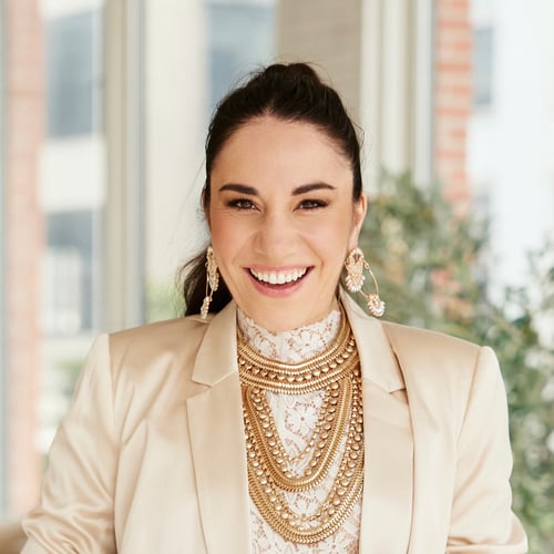 <p>Kate Newey |&nbsp;</p>
<p>CEO & Founder LIVE Chicago Team</p>