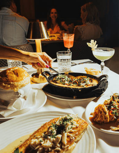 <p>Great Food/Drinks</p>